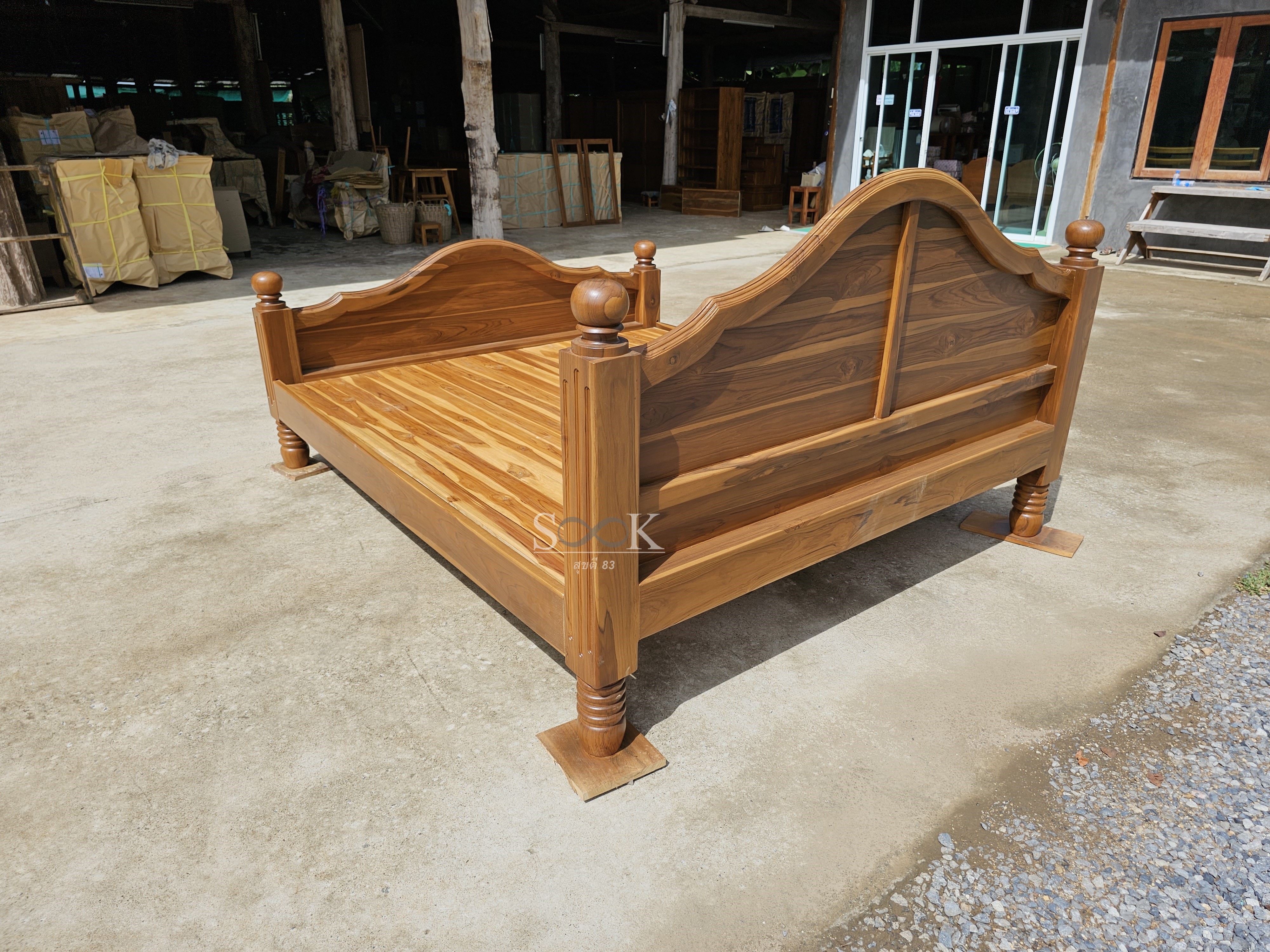 เตียงหลุยส์แกะลายเต็ม