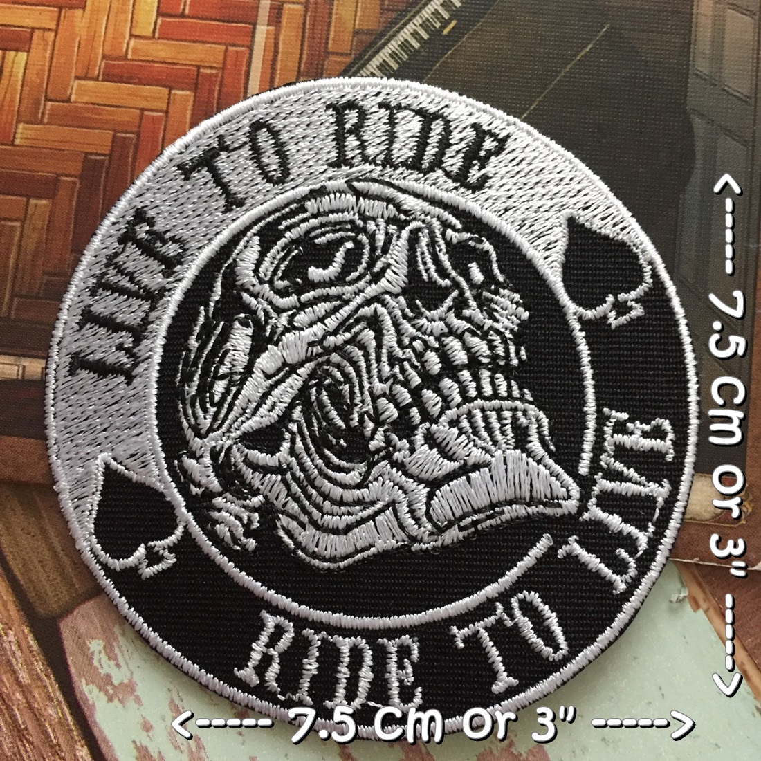 Live to Ride Biker ตัวรีดติดเสื้อ อาร์มรีด อาร์มปัก ตกแต่งเสื้อผ้า หมวก กระเป๋า แจ๊คเก็ตยีนส์ Racing Embroidered Iron on Patch