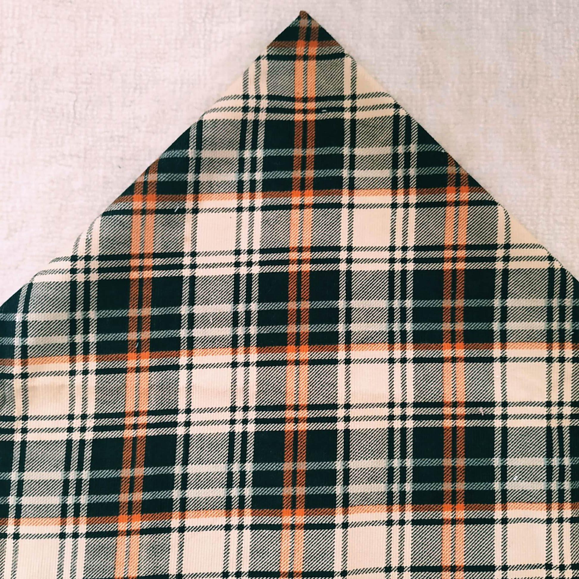 ผ้าลูกฟูก corduroy fabric 100%cotton ลายพิมพ์ คุณภาพดี สีไม่ตก หน้า 43 นิ้ว ลดราคาแรง ขายส่งยกม้วน ผลิตเสื้้อผ้าเด็ก กางเกงขาสั้น แจ๊คเกิ็ต กระเป๋า รองเท้า