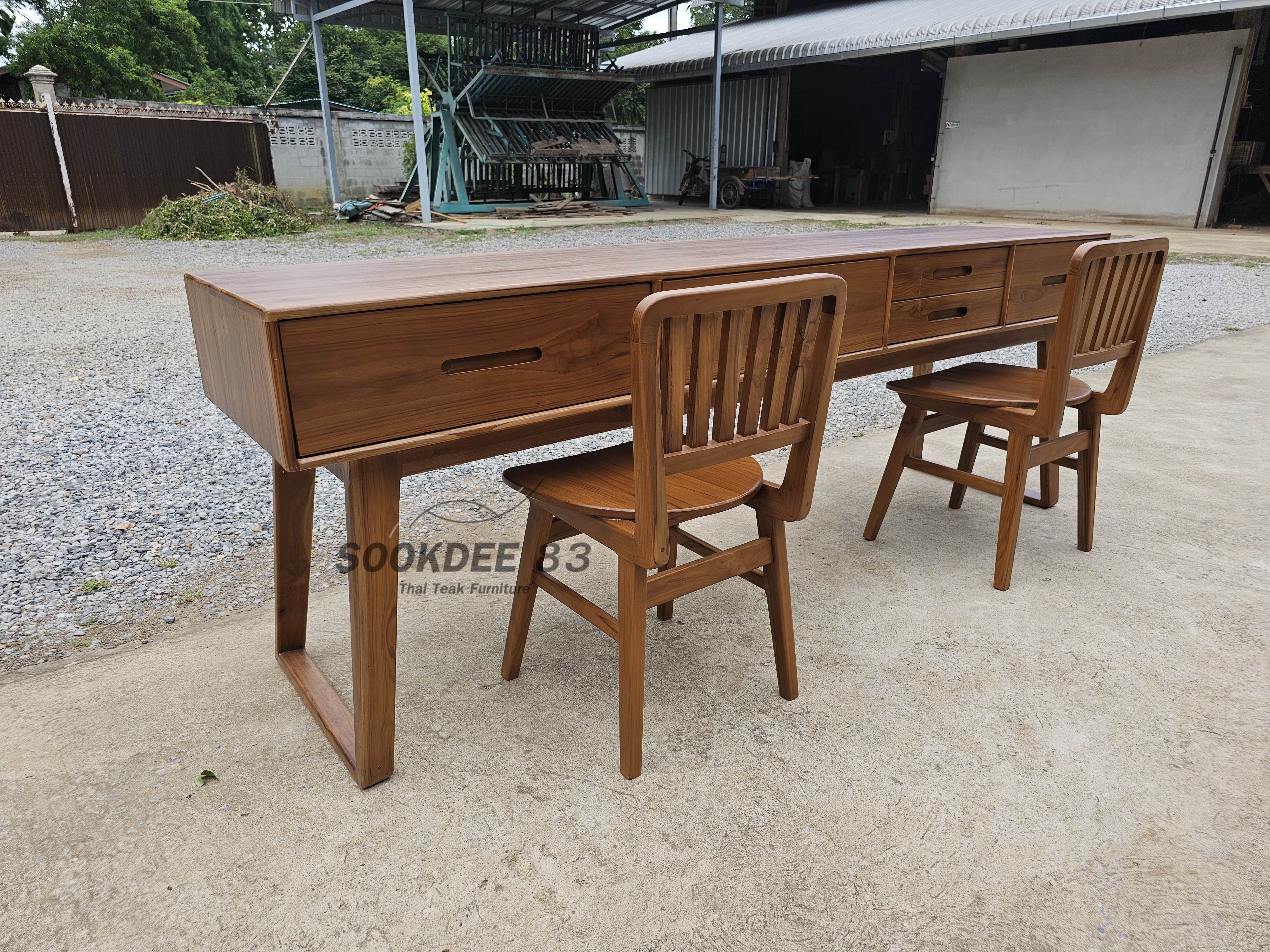 โต๊ะเขียนหนังสือขายู 2 ม. เก้าอี้ 2 ตัว