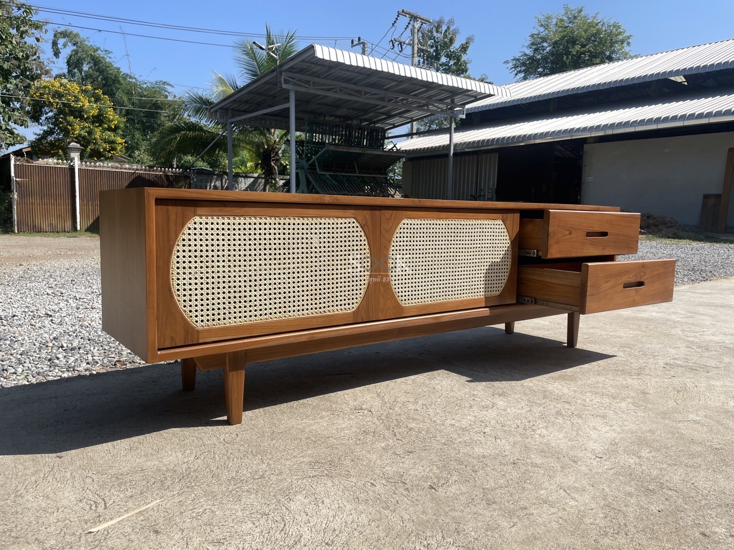 ไซด์บอร์ดบานหวายสไลด์