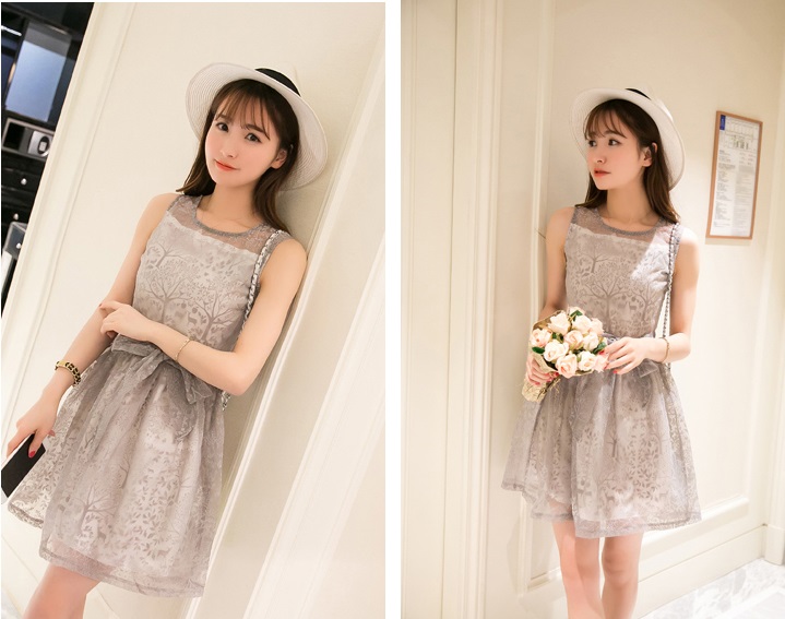 ชุดเดรสสีเทาแขนกุด ส่งฟรี ems