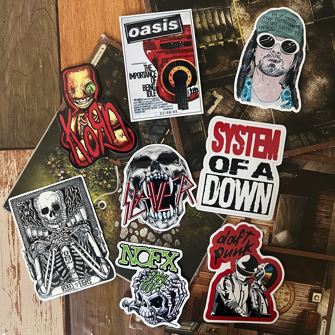 สติกเกอร์ เคลือบกันน้ำ ลายวงดนตรี ติดกีตาร์ มอเตอร์ไซด์ กระเป๋าเดินทาง Waterproof Decal Sticker