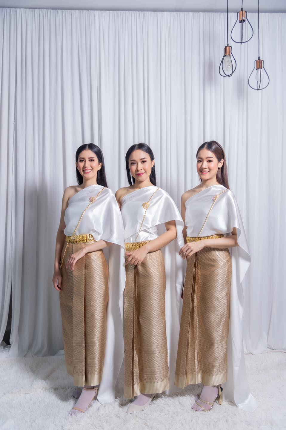 ชุดเพื่อนเจ้าสาว (สไบ+ผ้าถุง)