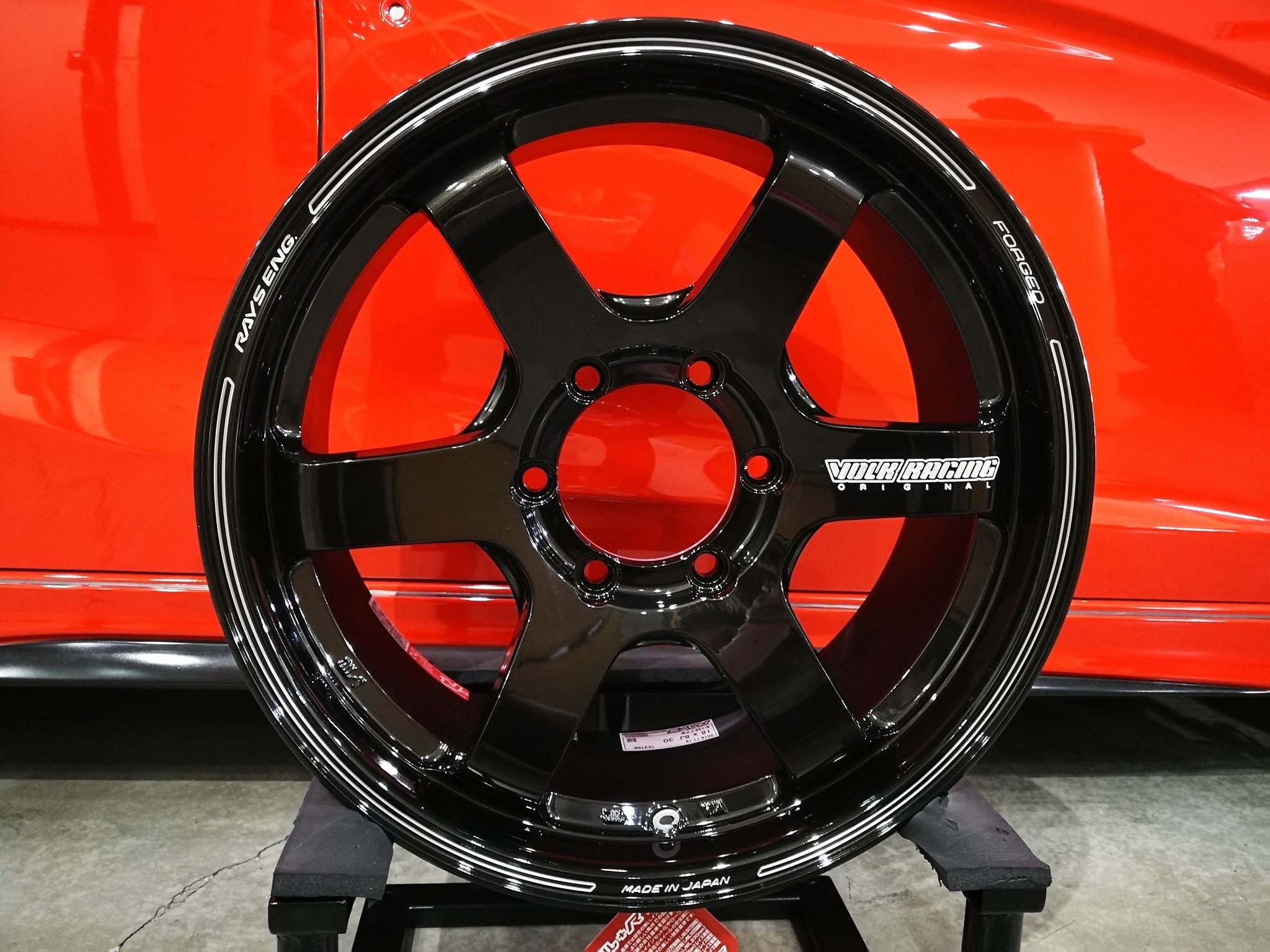 RAYS TE37 SB 18x8+30 6-139.7 สีดำ ใหม่ล่าสุด