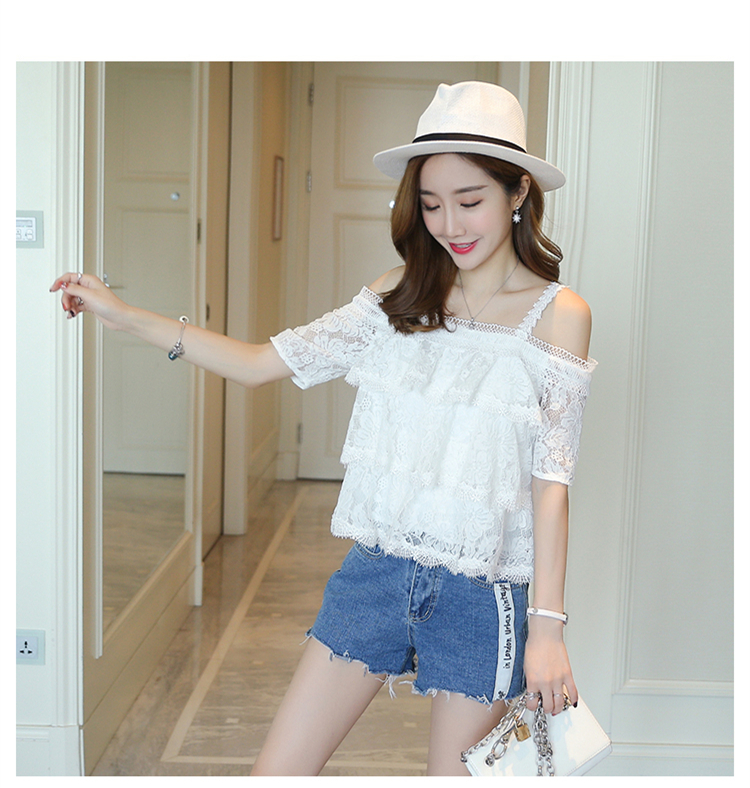 เสื้อลูกไม้สีขาว ส่งฟรี ems