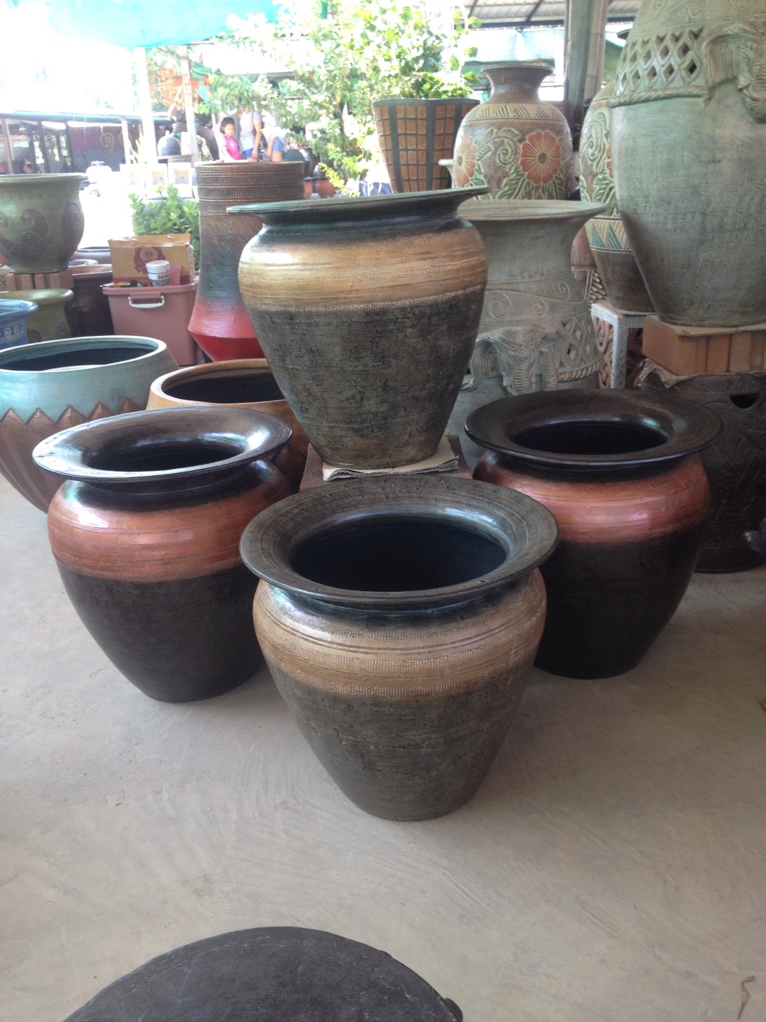 อ่างบัวทรงสูง