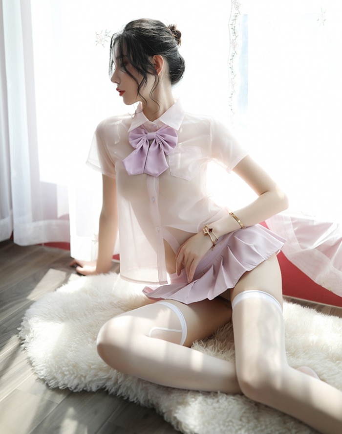 C2005 ชุดนักเรียนญี่ปุ่นเซ็กซี่ ชุดคอสเพลย์อีโรติกมาในแบบชุดนักเรียน ตัวเสื้อเป็นเชิ้ตแขนสั้นผ้าโปร่งแสงมาพร้อมกับโบว์คล้องคอ ส่วนกระโปรงสม็อคเอวด้านหลังตามรูปถ่ายสินค้าจริง ***ไม่มีถุงน่อง