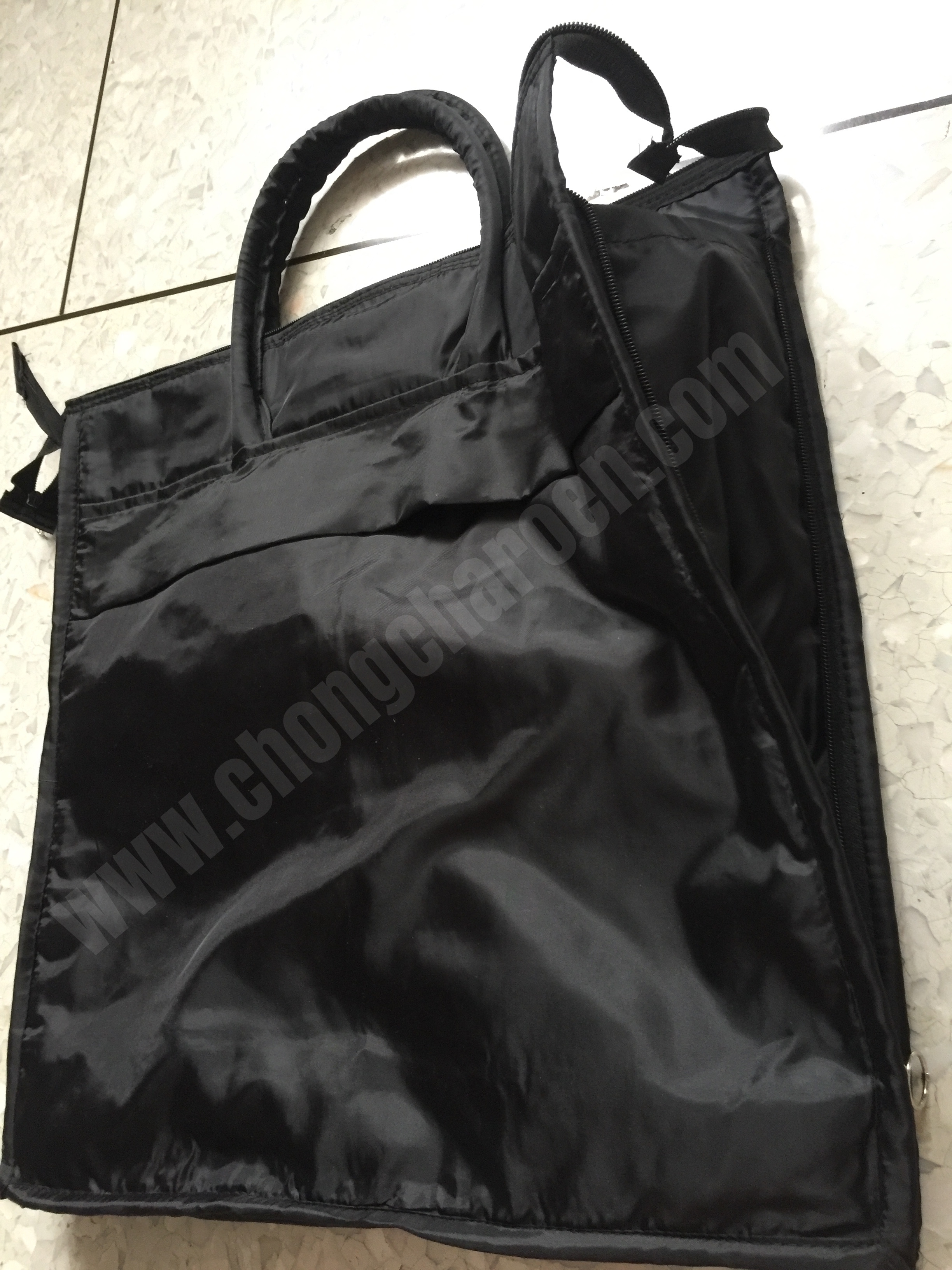 กระเป๋าซิปรอบ กระเป๋าทหาร ขนาดใหญ่ (18x18 นิ้ว)