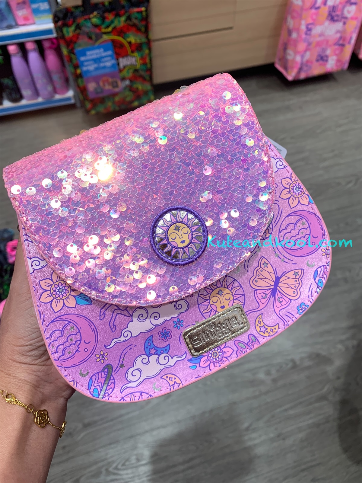 กระเป๋าสะพาย Smiggle purse with strap - Cosmos