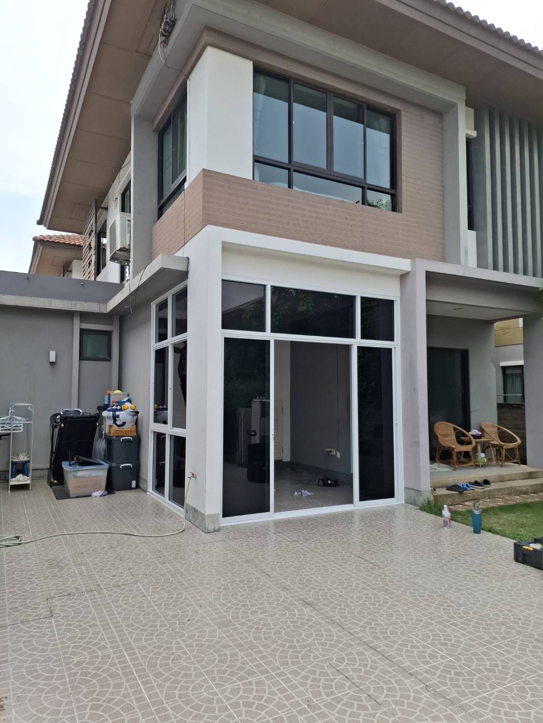 เปลี่ยนโรงรถเป็นห้องกระจก