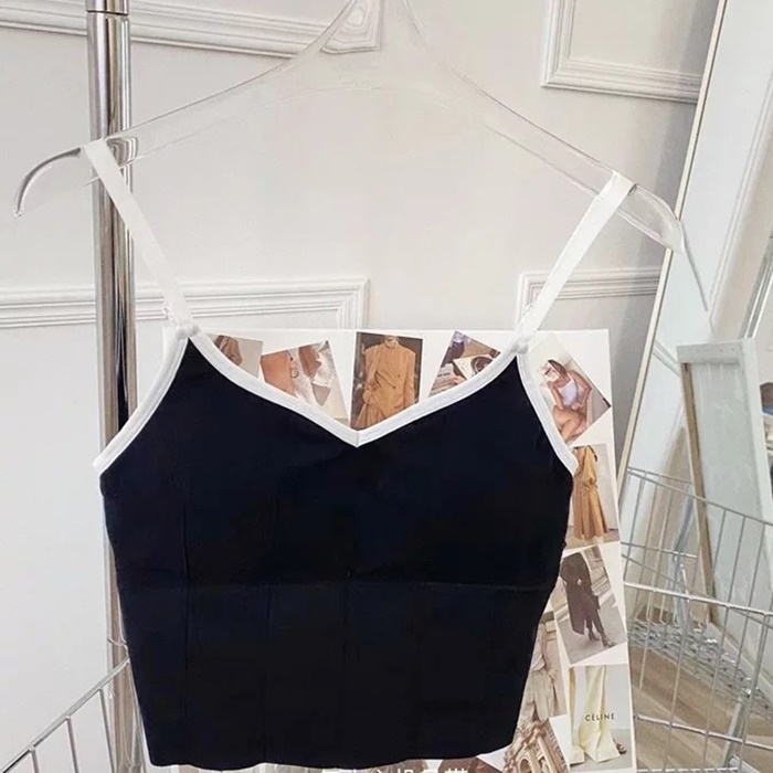 NA201 เสื้อบราสายเดี่ยวเอวลอยเซ็กซี่ จะใส่เป็นเสื้อแฟชั่นหรือเสื้อซับในก็ได้ทุกสถานการณ์ ตรงหน้าอกด้านในเป็นฟองน้ำมีช่องสามารถถอดออกได้ ตัวเสื้อเป็นผ้ายืดขยายได้ค่อนข้างดีใส่แล้วรัดรูปเข้าทรงสวยเลยค่ะ