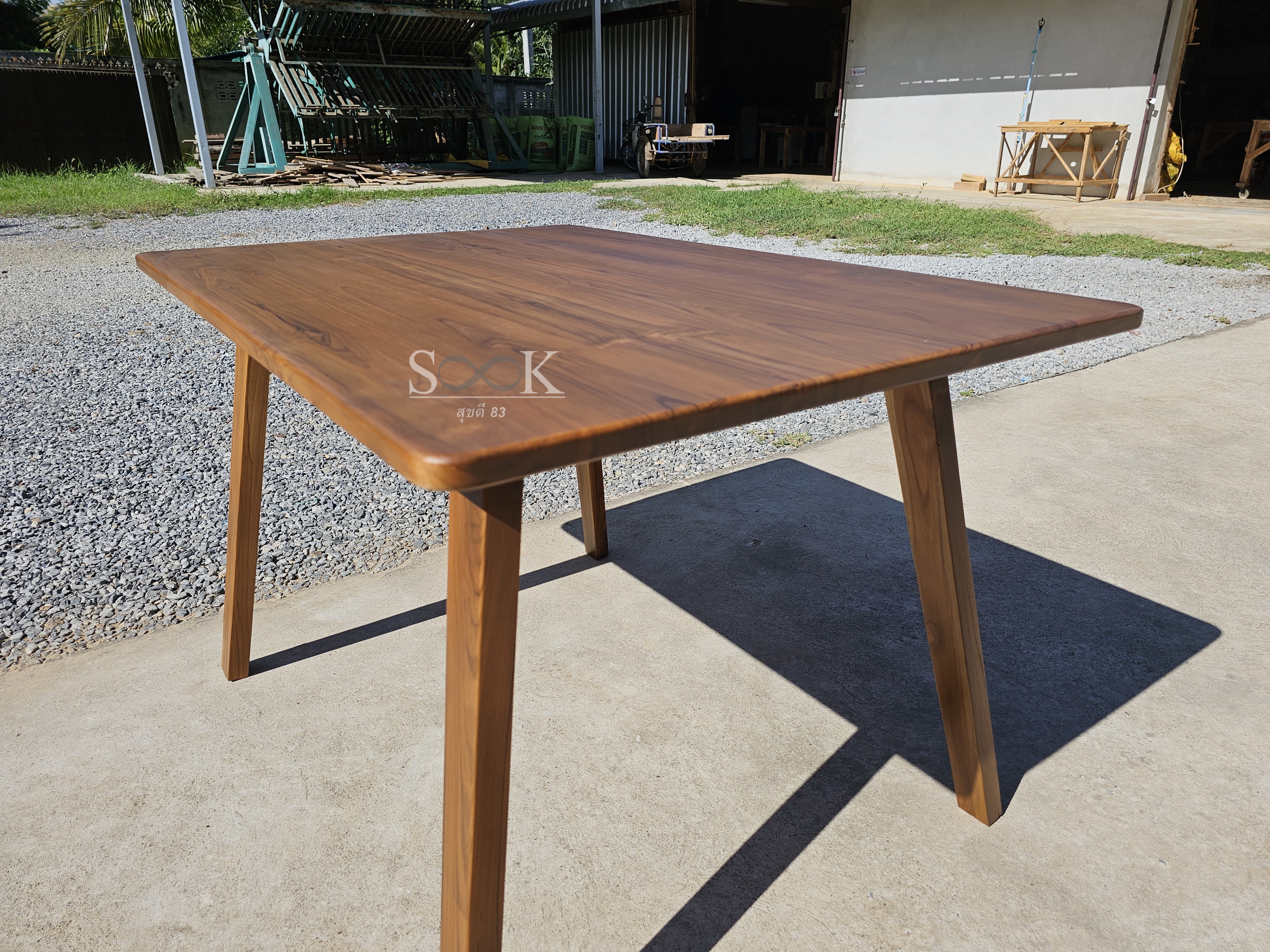 โต๊ะอาหารมินิมอล 1.2 ม.