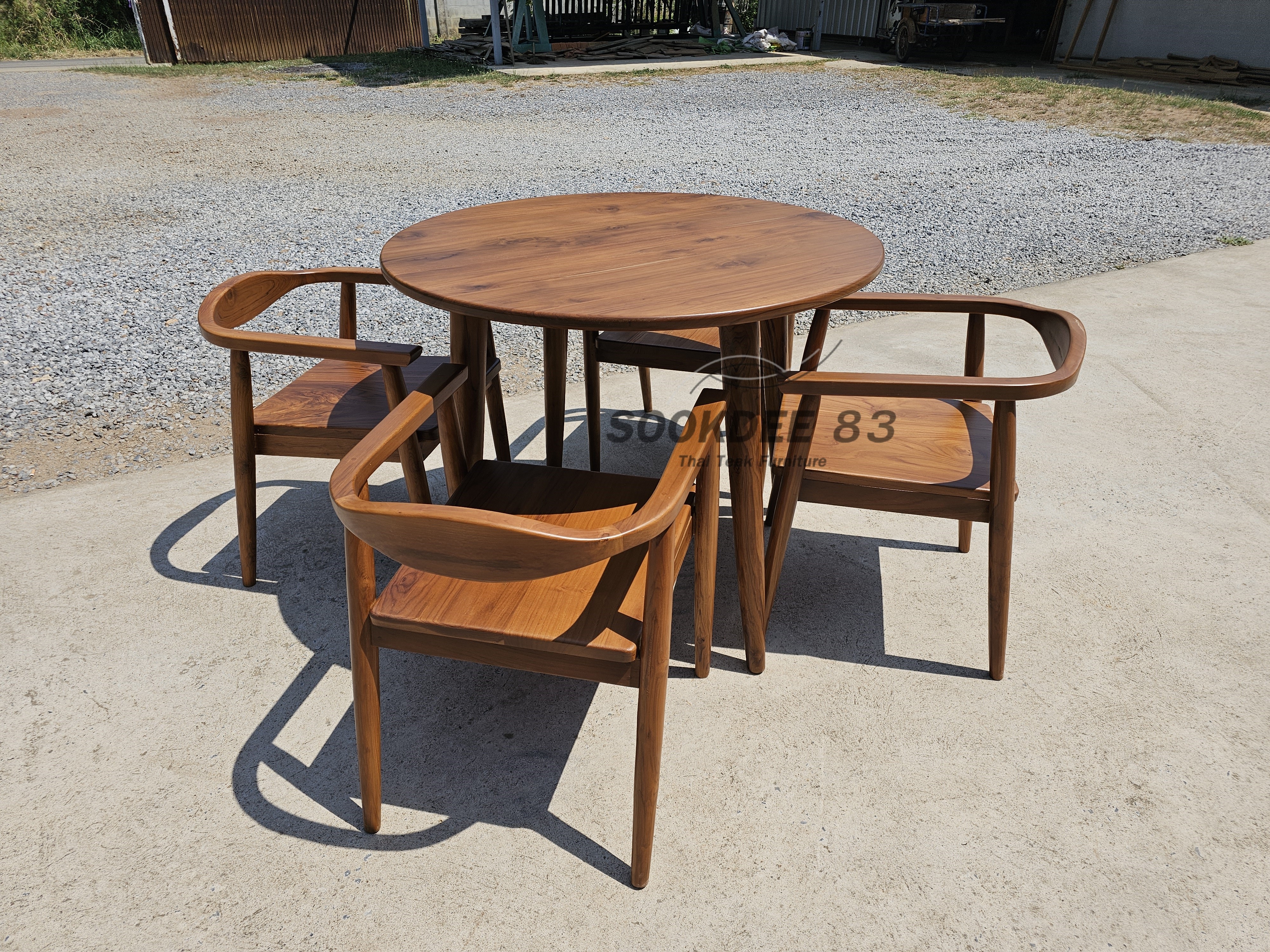 ชุดโต๊ะกลมอะเมซอน 1 ม. เก้าอี้ฮ่องกง