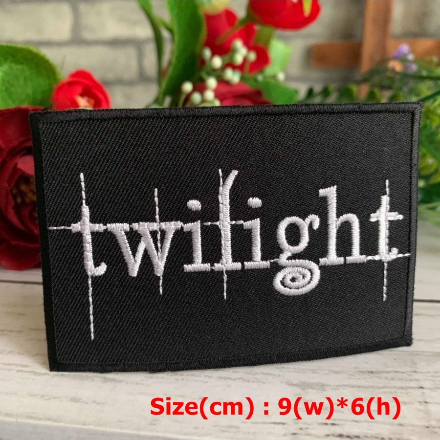 twilight ตัวรีดติดเสื้อ อาร์มรีด อาร์มปัก ตกแต่งเสื้อผ้า หมวก กระเป๋า แจ๊คเก็ตยีนส์ Quote Embroidered Iron on Patch