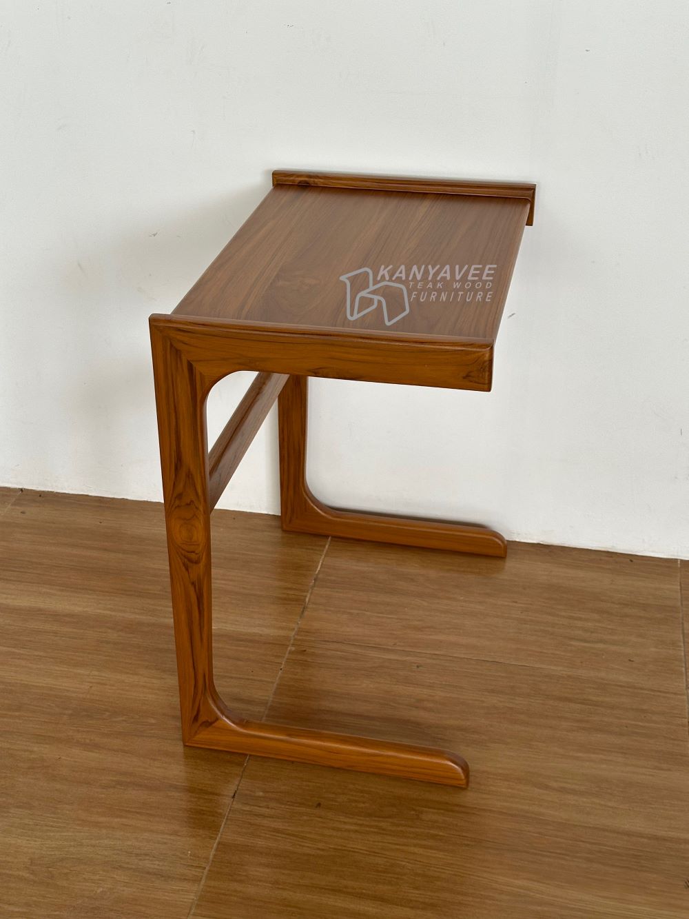 โต๊ะข้างโซฟาไม้สักมินิมอล