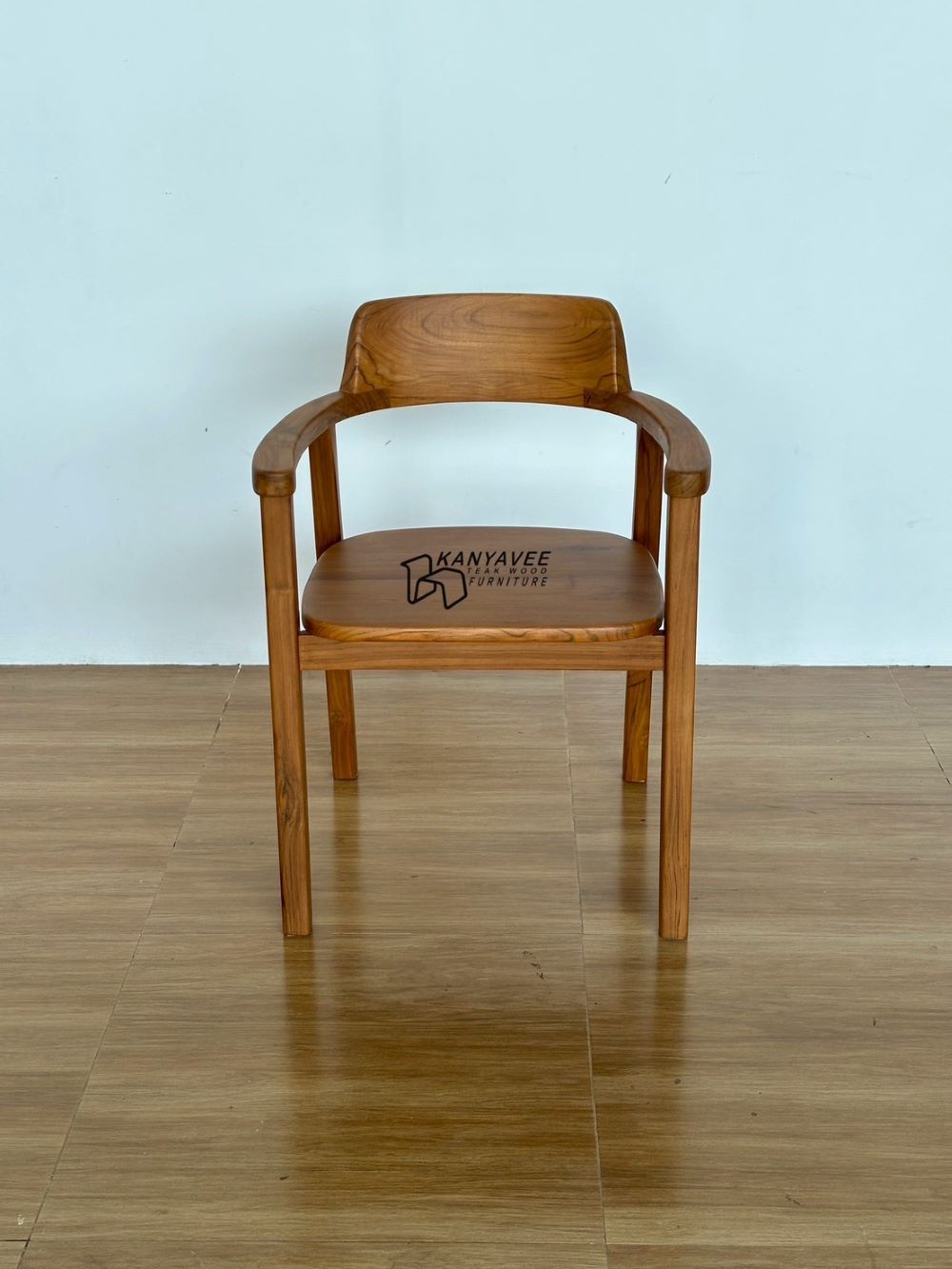 เก้าอี้อาร์มแชร์ไม้สัก สีสักทอง