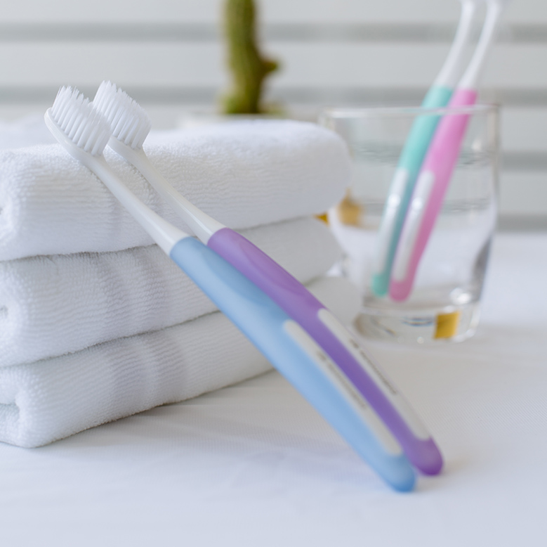 19073-แปรงสีฟัน เคลียรี่ อิงริช ไอวี่ (12 ชิ้น)