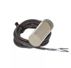 Omron Capacitive Proximity Sensor 0.118" ~ 0.984" (3mm ~ 25mm) IP66 Cylinder