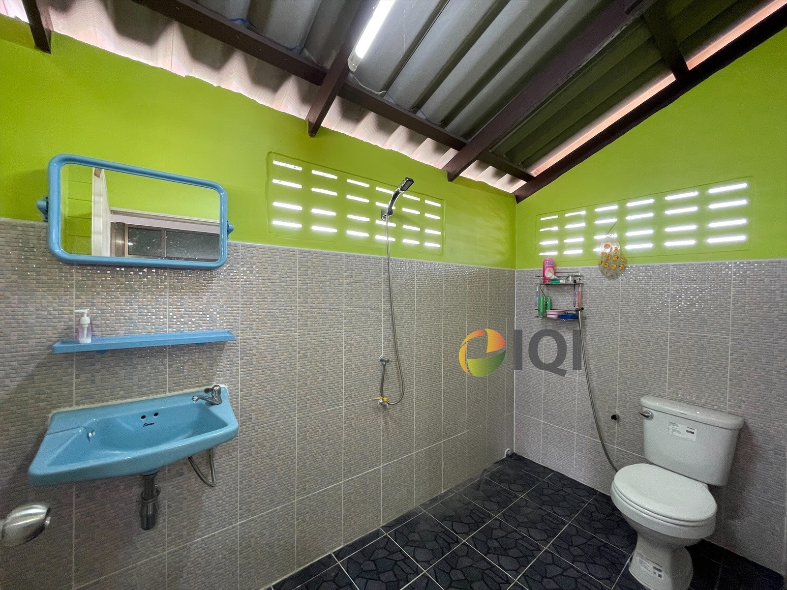 ขายที่ดิน พร้อมสิ่งปลูกสร้าง ถนนสุขสวัสดิ์ นาเกลือ อำเภอพระสมุทรเจดีย์