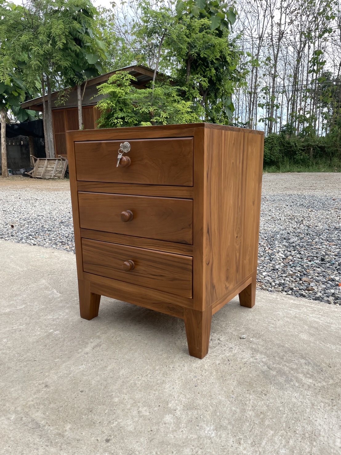 ตู้หัวเตียงโมเดิร์น 3 ลิ้นชัก ขาโมเดิร์น