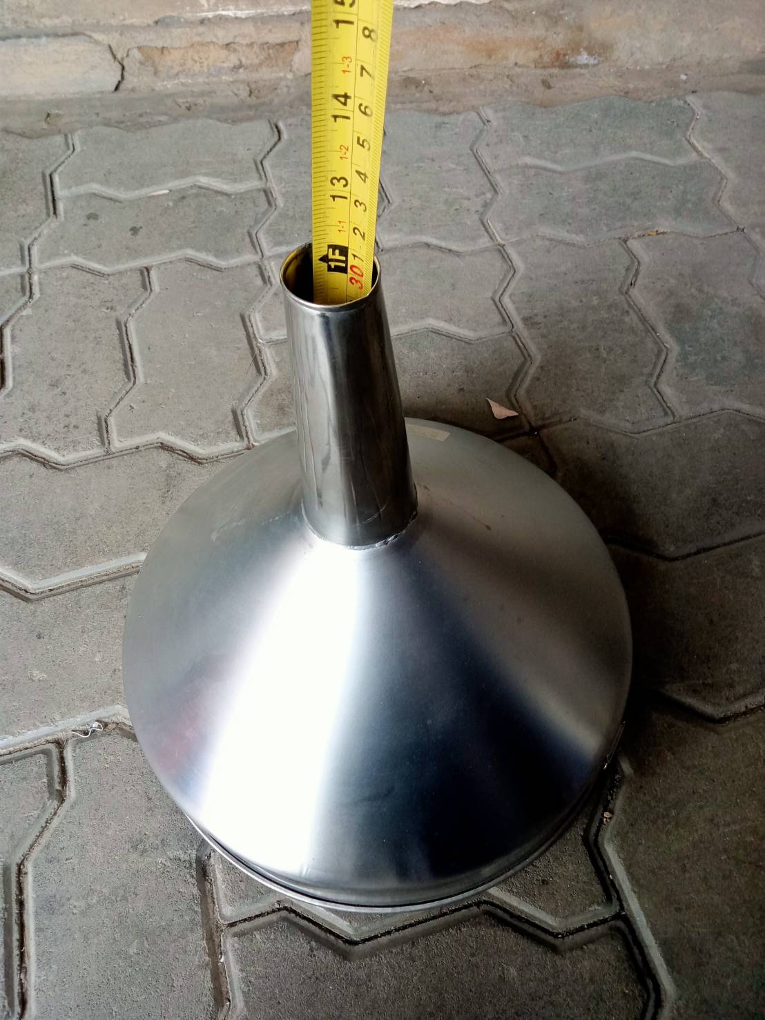 กรวยกรอกสแตนเลส 12 นิ้ว