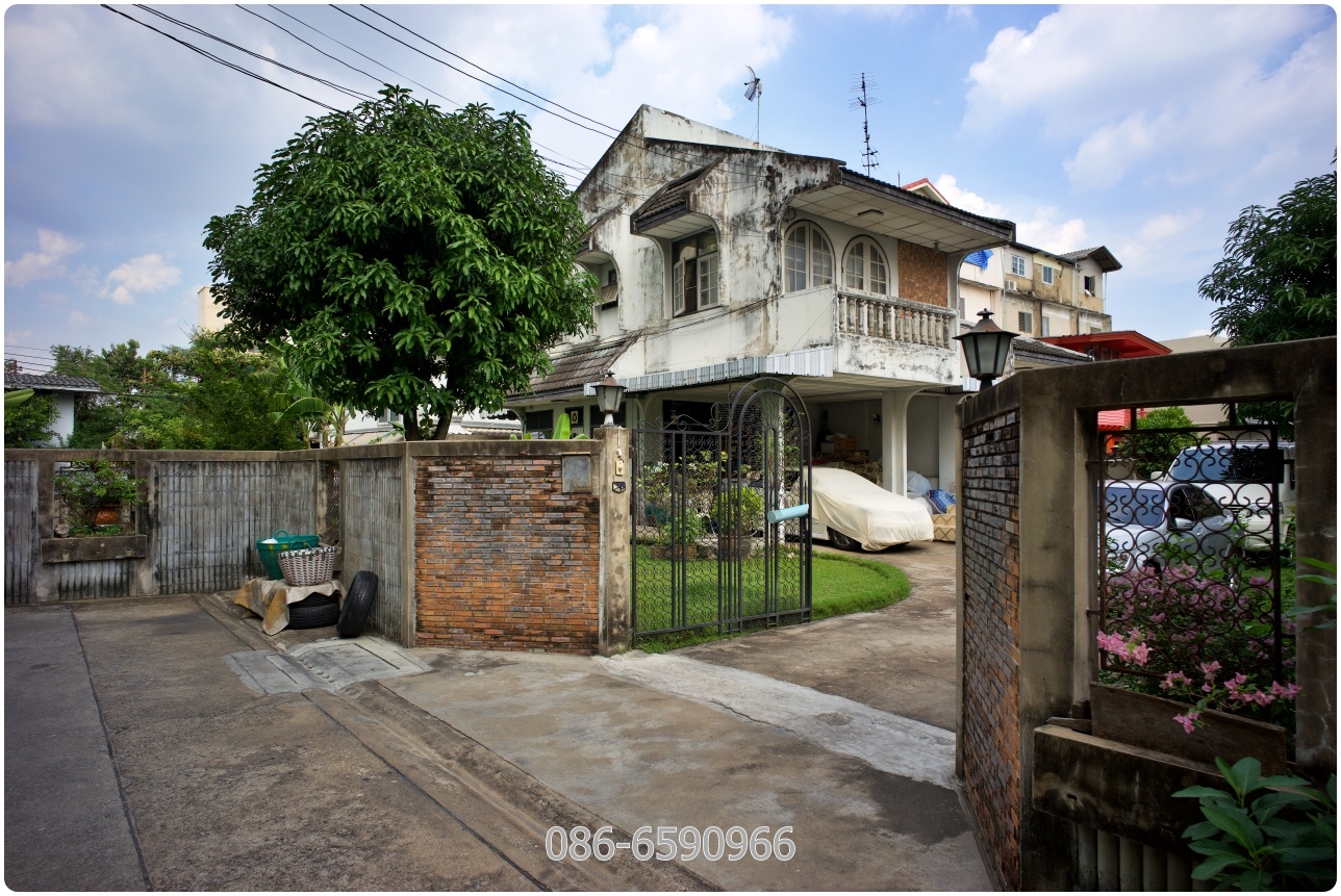 บ้านเดี่ยว 113ตร.ว. 3ห้องนอน 3ห้องน้ำ หลังมุม ซอยประชาสงเคราะห์ 47 ใกล้ MRT ห้วยขวาง เข้าออกได้หลายทาง
