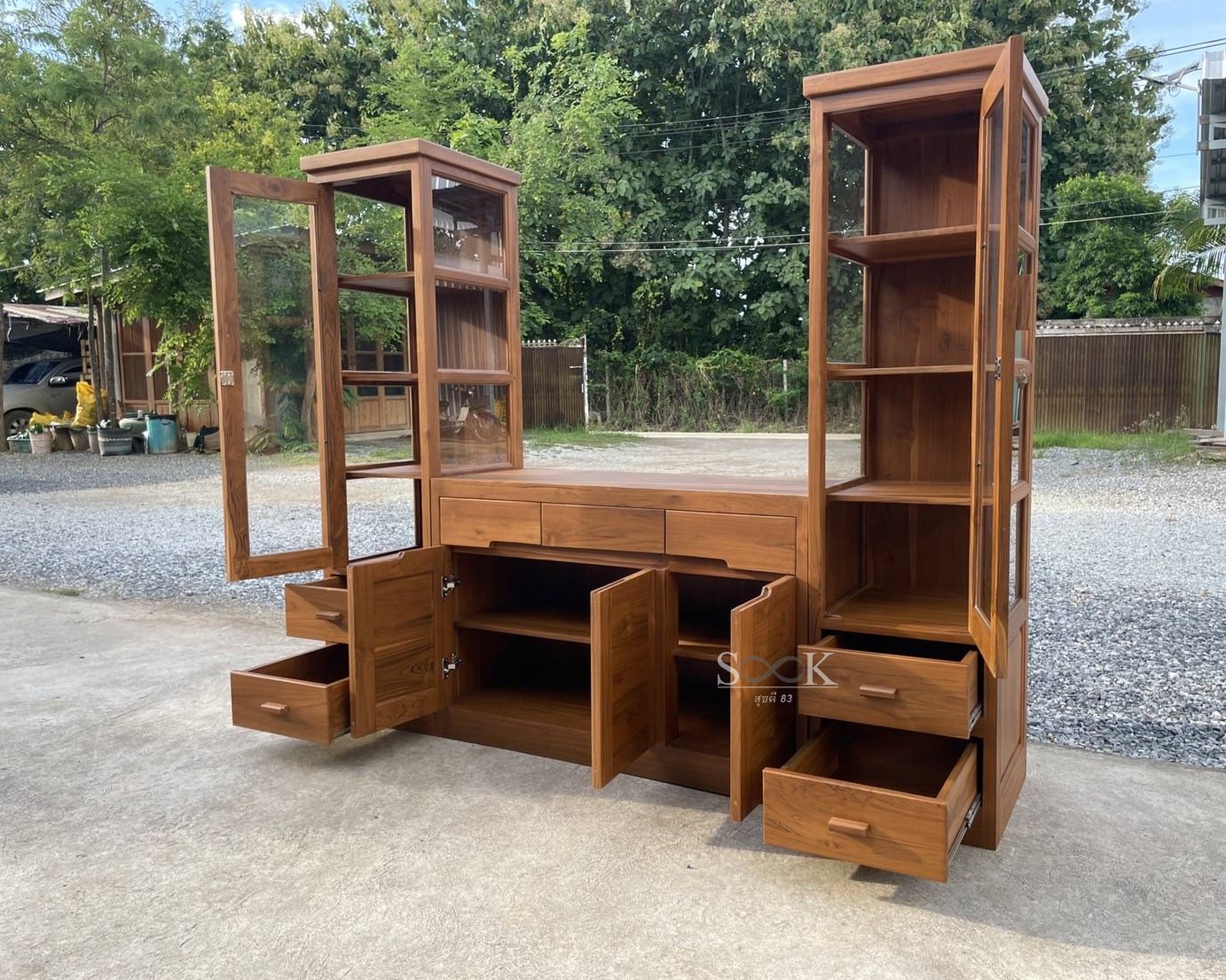 ตู้โชว์วางทีวี