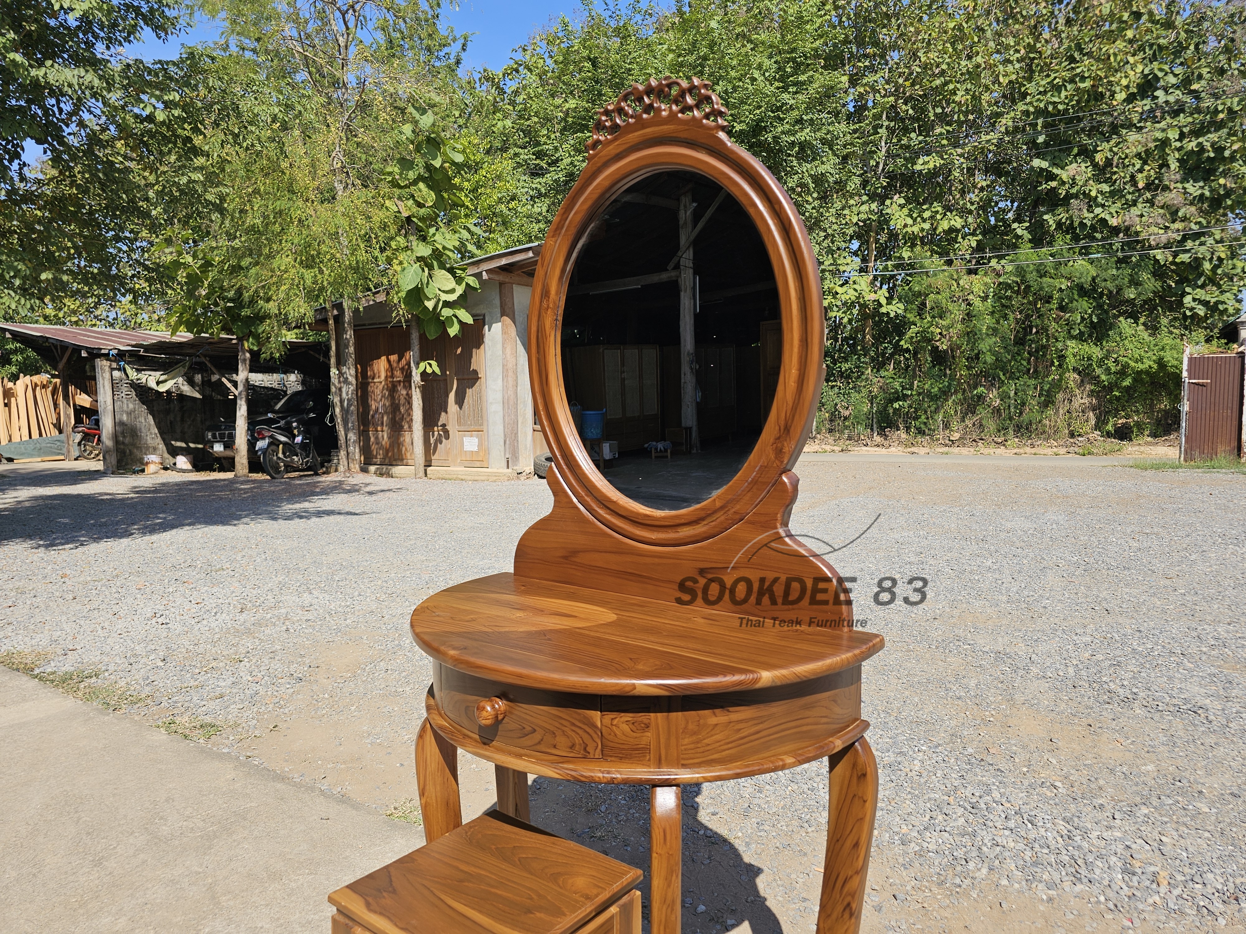 โต๊ะเครื่องแป้งไม้สักครึ่งวงกลม โครงกระจกวงรี