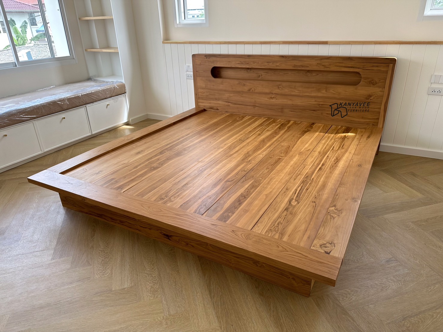 เตียงนอนไม้สักสไตล์ญี่ปุ่น 6 ฟุต สีสักธรรมชาติ