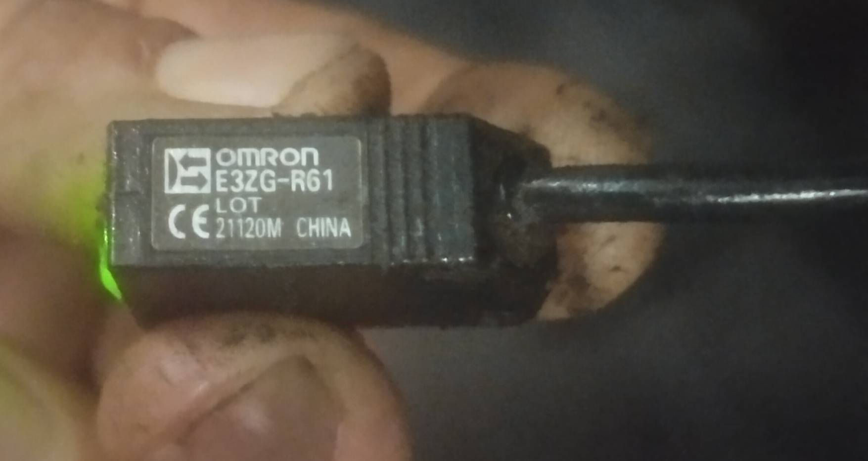 OMRON Photoelectric Sensor E3ZG-R61 (Retro-reflective, NPN, M8 Connector) - เซ็นเซอร์ตรวจจับระยะไกล ขนาดกะทัดรัด