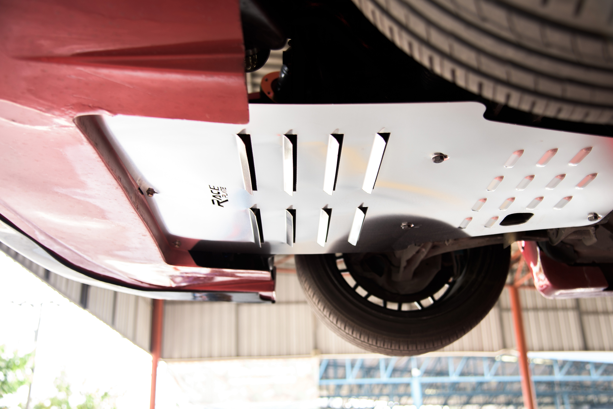 แผ่นปิดใต้ห้องเครื่องอลูมิเนียม Toyota Supra 80 Raceplate_Undertray