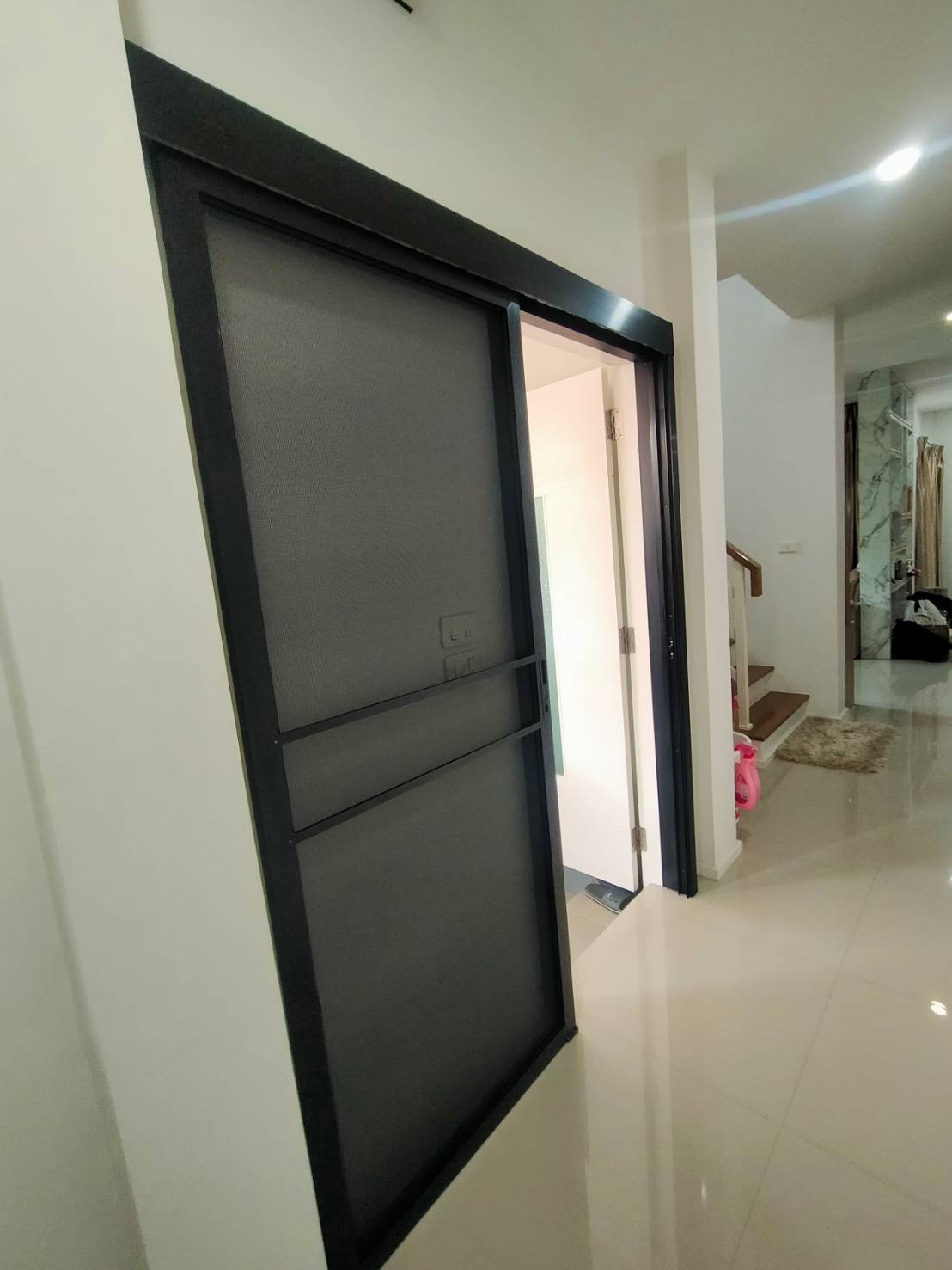 มุ้งประตูเลื่อนรางแขวน