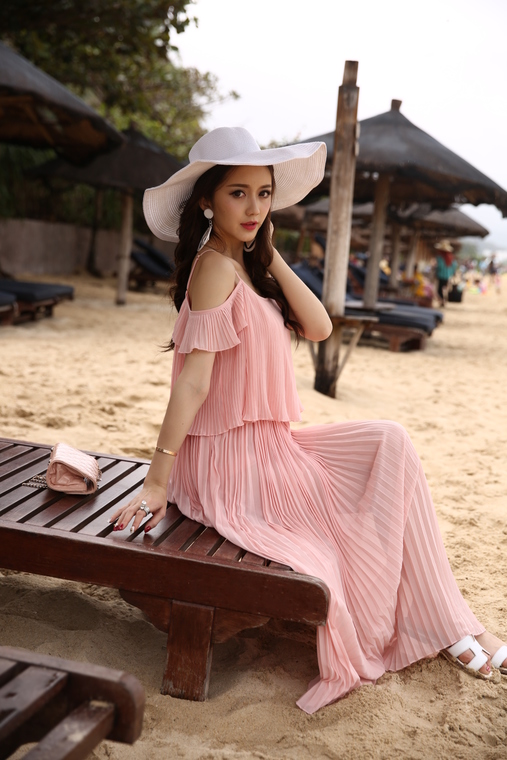 เดรสยาวผ้าชีฟองเนื้อดี สีชมพู สายเดี่ยวเปิดไหล่ ส่งฟรี ems