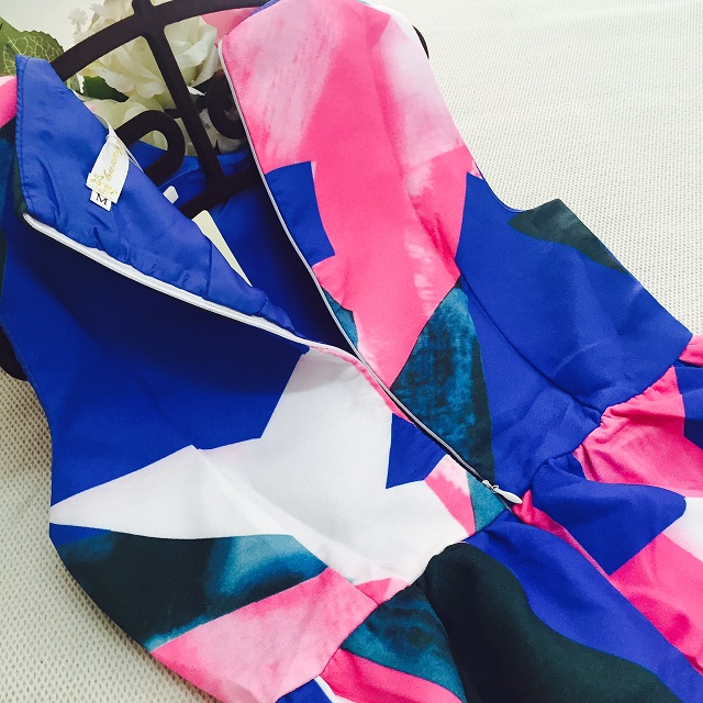 ชุดเดรสสั้น แขนกุดผ้าซาติน ทอลายตามแบบ ส่งฟรี ems