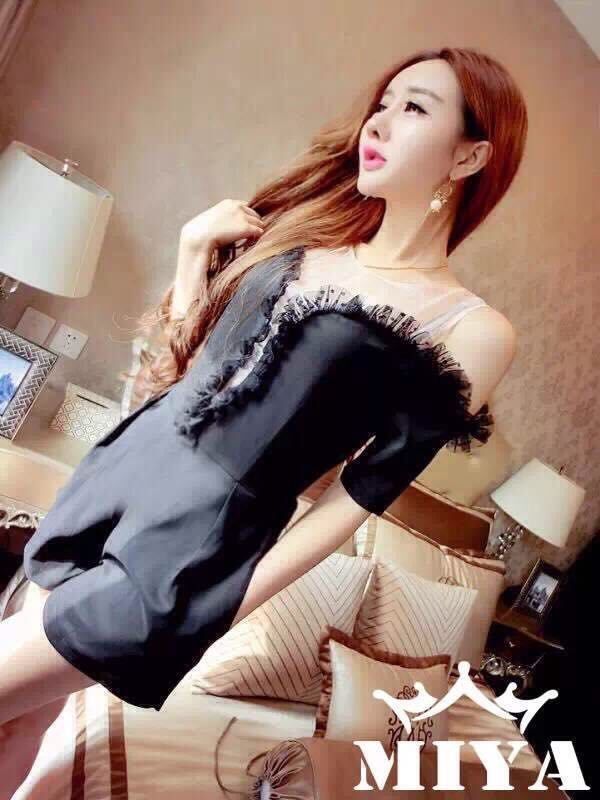 จั๊มสูทขาสั้นผ้าซาตินสีดำ ส่งฟรี ems