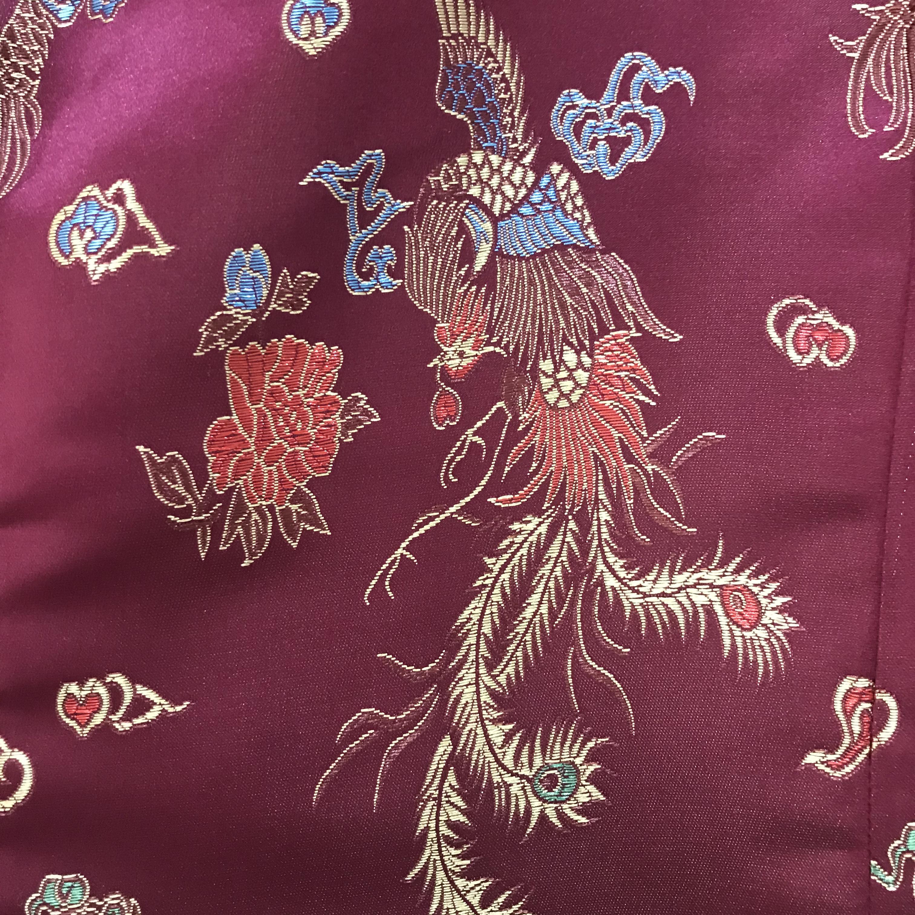 กี่เพ้ายาวสีไวน์แดง ทอลายมังกรและนกฟีนิกซ์ ส่งฟรี ems