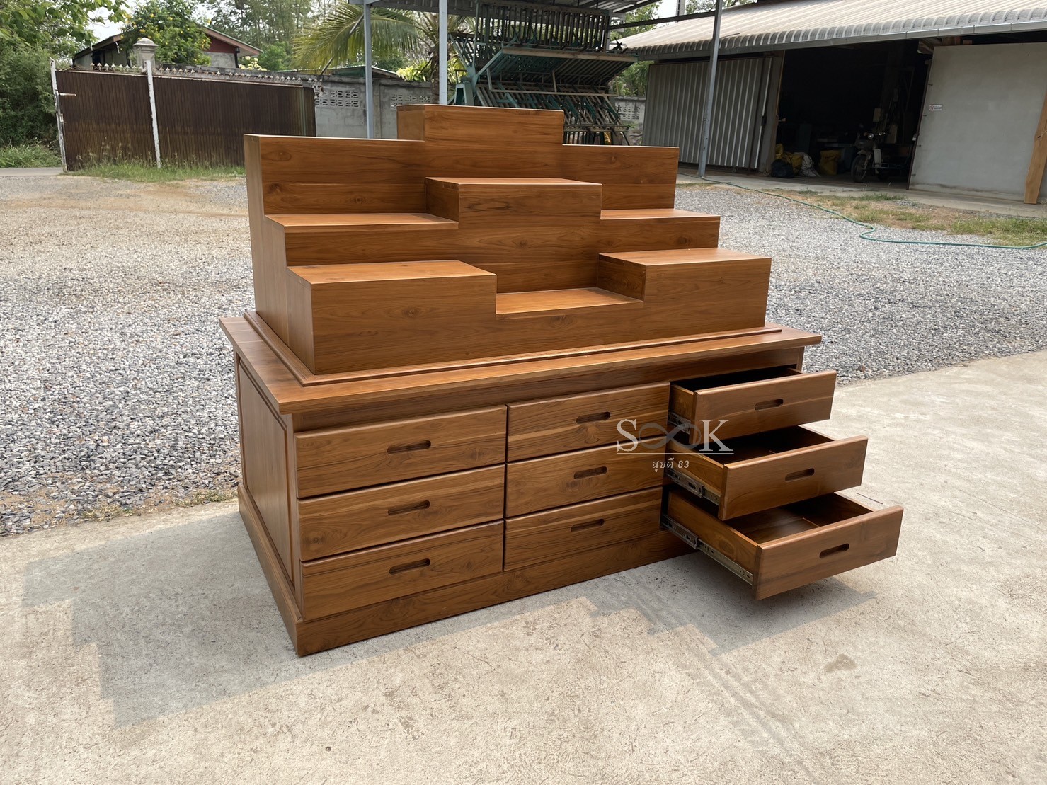 โต๊ะหมู่บูชาแบบตู้ 1.5 ม.