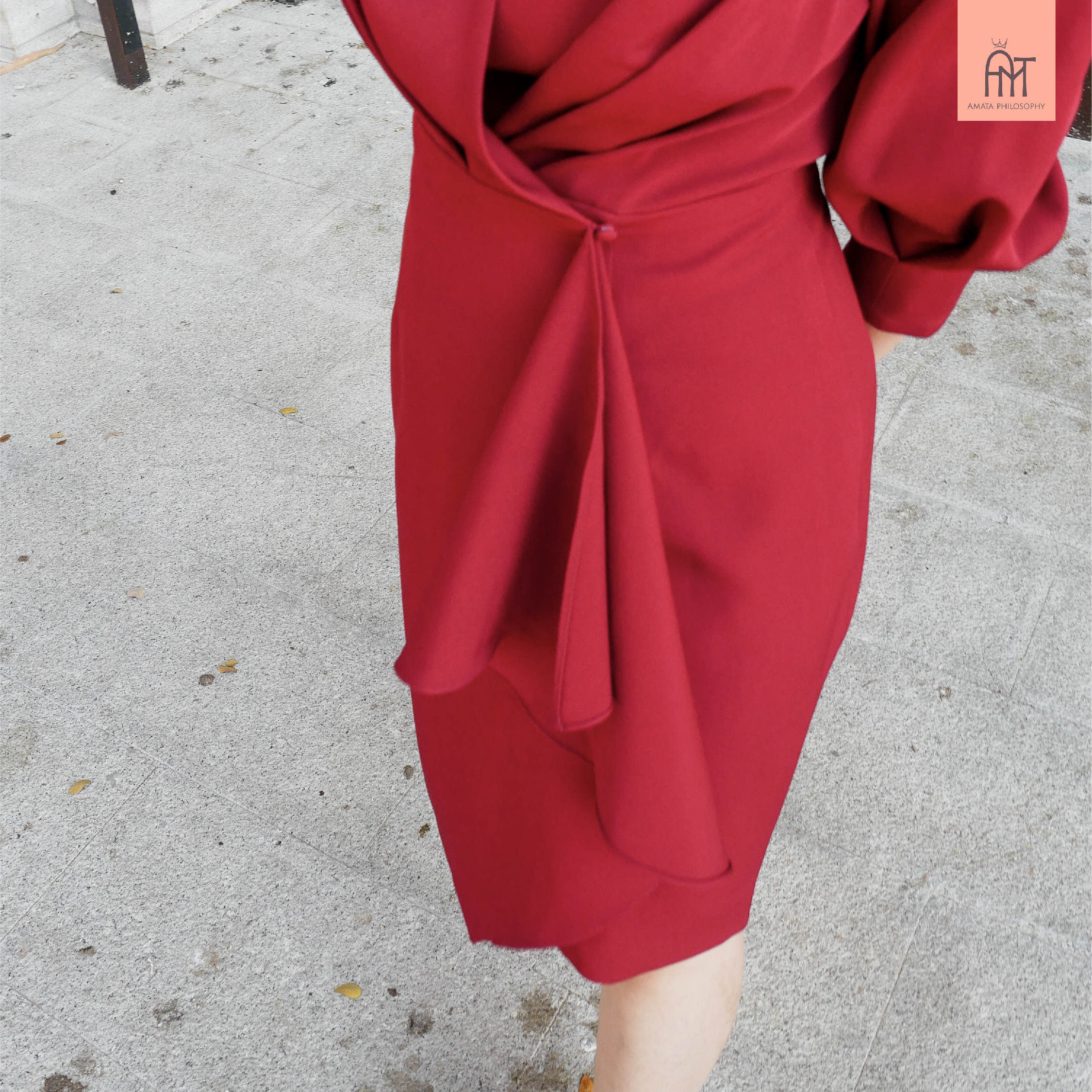 AMATA CNY เดรส Ms. Holmes สีแดง