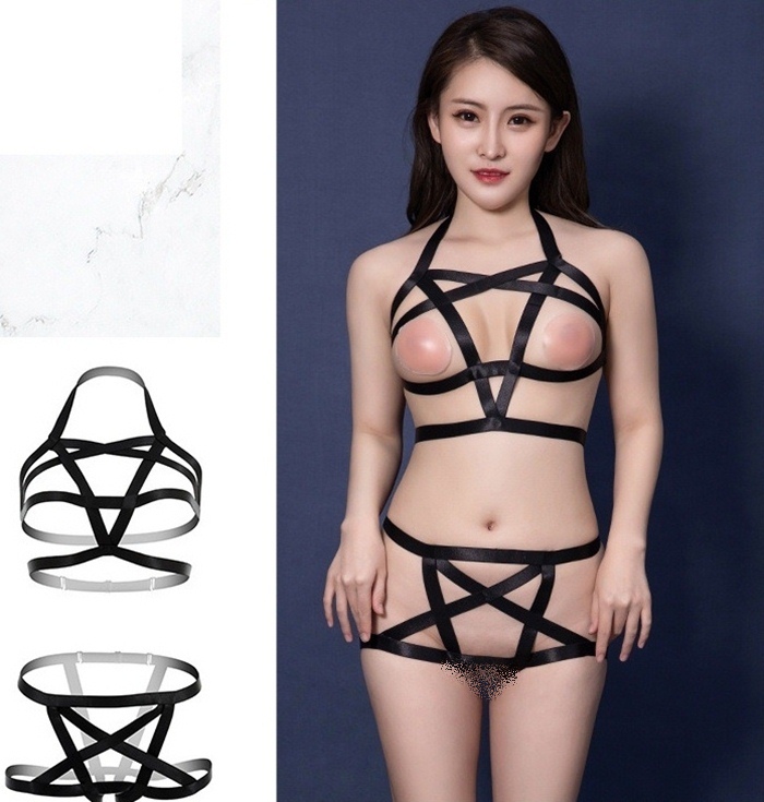 A099-03 ชุดอีโรติก ชุดชั้นในเซ็กซี่สไตล์ SM ตัวชุดใช้สายรัดยางยืดเชื่อมต่อกันเป็นชุดชั้นใน2ชิ้นบนล่าง ด้านหลังมีตัวปรับระดับและขอเกี่ยวตามรูปเลยค่ะ