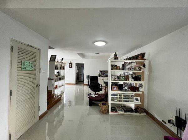 ขายด่วน บ้านเดี่ยว 2 ชั้น หมู่บ้านกลางสวน (โรงโป๊ะ) ตำบลตะเคียนเตี้ย บางละมุง ชลบุรี