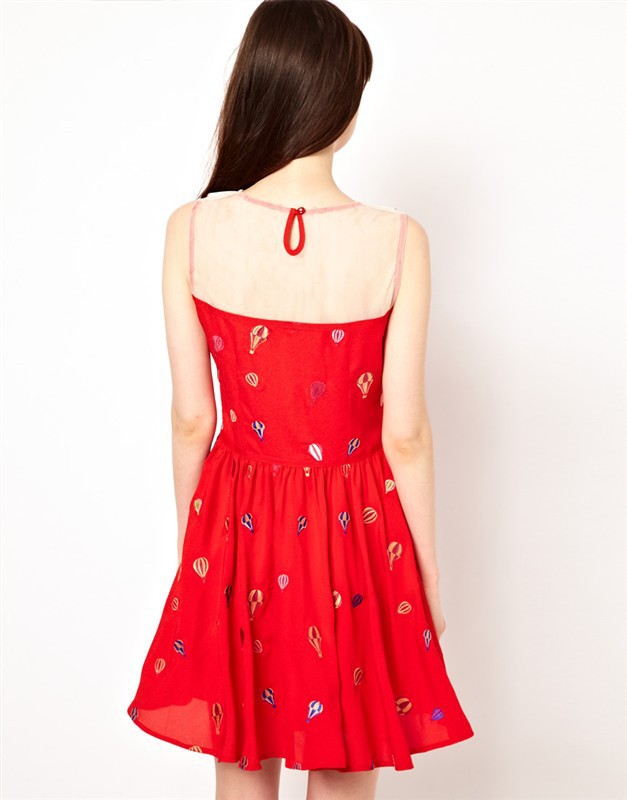 ชุดเดรสแขนกุด ผ้าชีฟองเนื้อดีสีแดง ลายบอลลูน ส่งฟรี ems