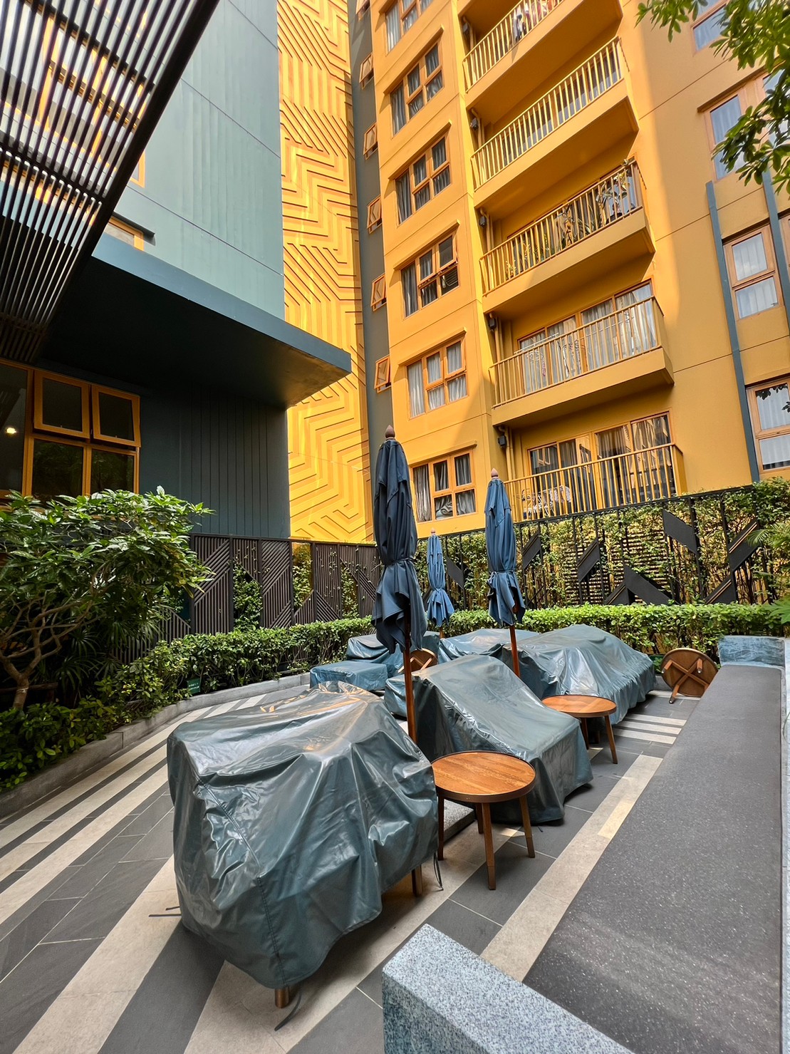 ขายเดอะ เบส สุขุมวิท 50 ขนาด 2 ห้องนอน บีทีเอส อ่อนนุช