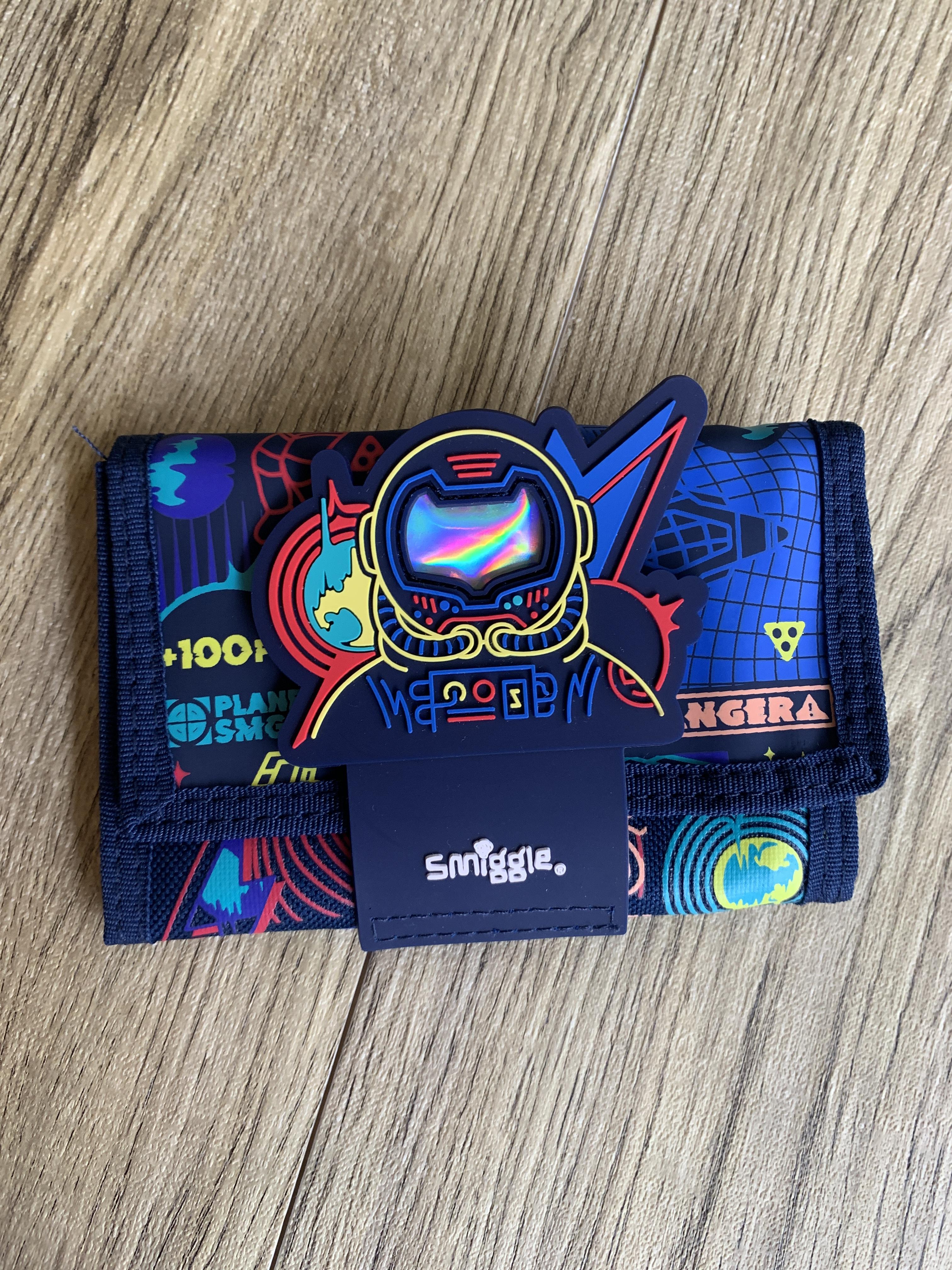 กระเป๋าตัง ไม่มีสาย Smiggle Wallet - beyond- navy