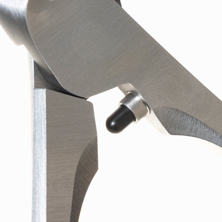 SUWADA กรรไกรตัดเล็บมือคุณภาพพรีเมี่ยมอันดับ1 Limited Edition รุ่นคลาสสิคสีเงิน ขนาด L ปลายแหลมน้อยลง! แฮนด์เมดทุกอัน พร้อมกล่องโลหะสุดหรู