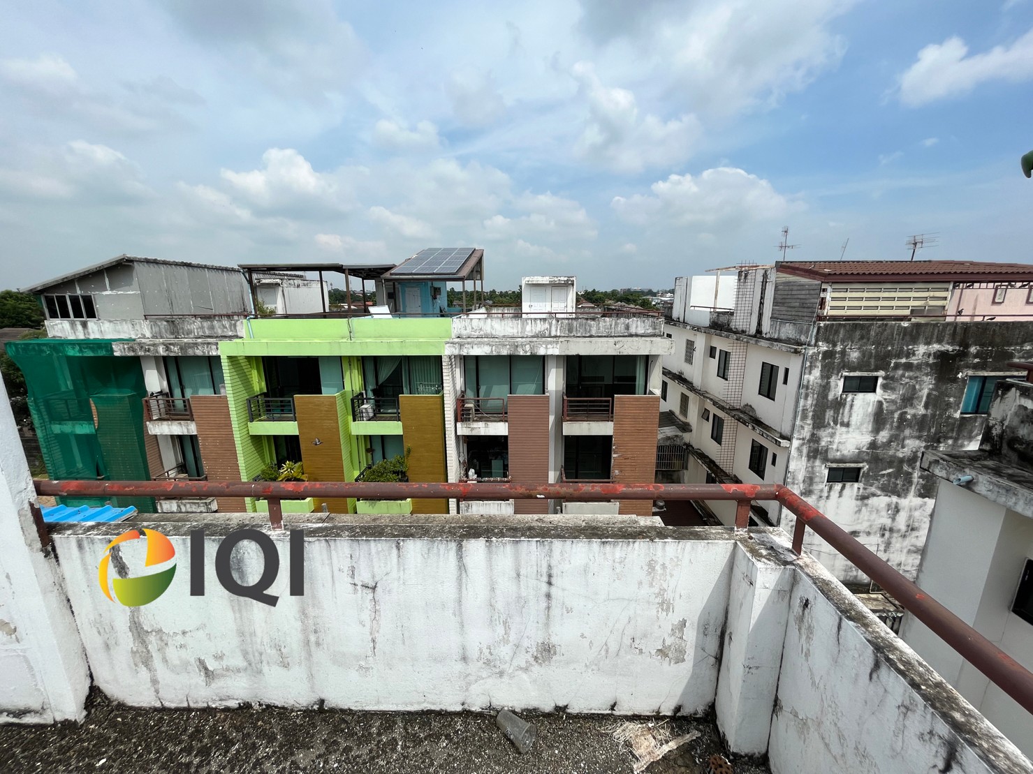 ขาย อาคารพาณิชย์ 3.5 ชั้น The Village ปัญญา-รามอินทรา