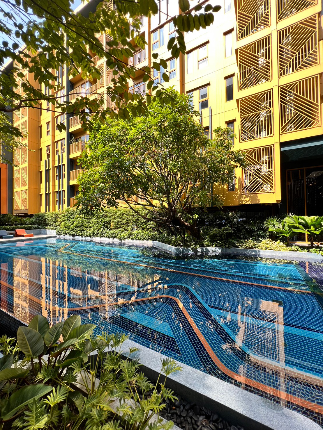 ขายเดอะ เบส สุขุมวิท 50 ขนาด 2 ห้องนอน บีทีเอส อ่อนนุช