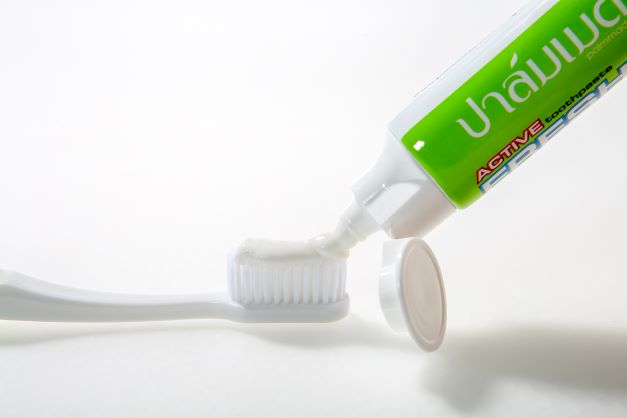 ยาสีฟันปาล์มเมด แอคทีฟ เฟรช (สูตรกลางวัน) 3 ชิ้น