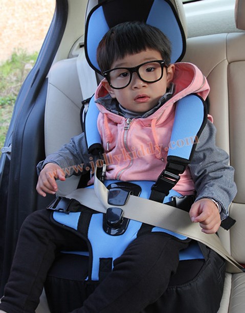 C10121 คาร์ซีพกพา แบบเบาะรองนั่งหนานุ่ม (1-8ปี)