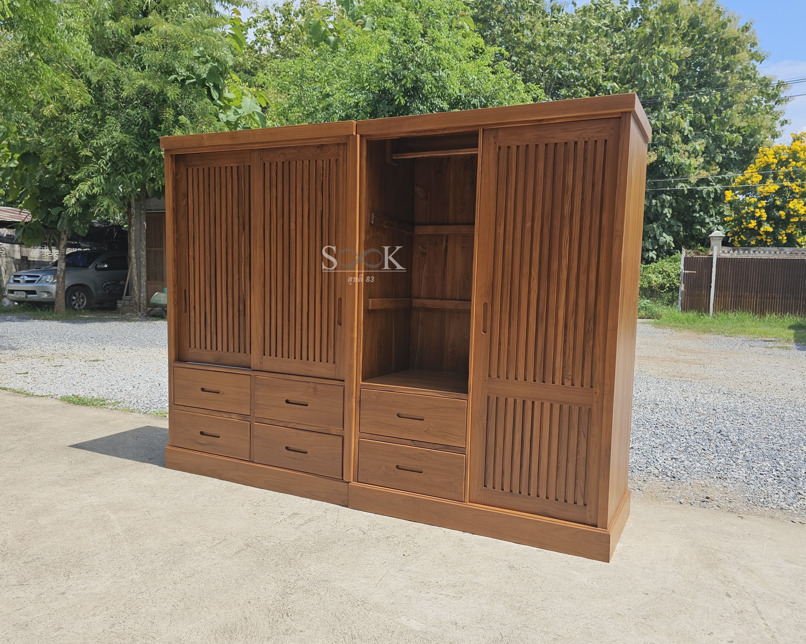 ตู้เสื้อผ้าประกบบานซี่แบน